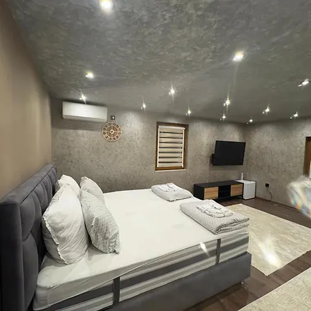 & Restaurant Lasva *