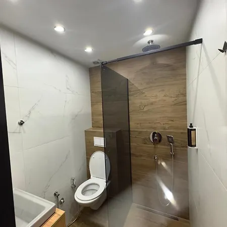 & Restaurant Lasva موتيل