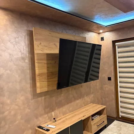 & Restaurant Lasva موتيل